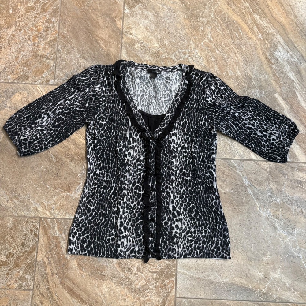 East 5th Womens Leopard Print Ruffle Cardigan 2-in-1 Sweater Black White Medium